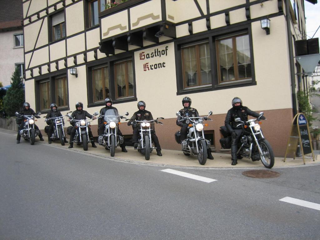 Hotel Krone Stuehlingen - Das Tor Zum Suedschwarzwald ภายนอก รูปภาพ